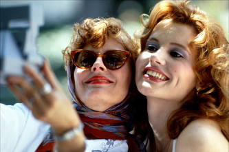 Autoscatto di Thelma (Geena Davis)e Louise (Susan Sarandon)